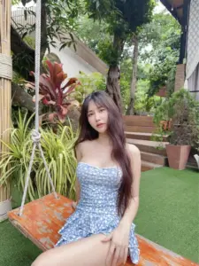 น้องเฟิร์น ชลลดา เน็ตไอดอลสาวสวย