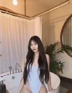 น้องเฟิร์น ชลลดา เน็ตไอดอลสาวสวย